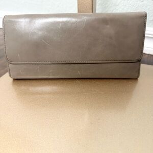 HOBO | Elegant Taupe Leather Wallet